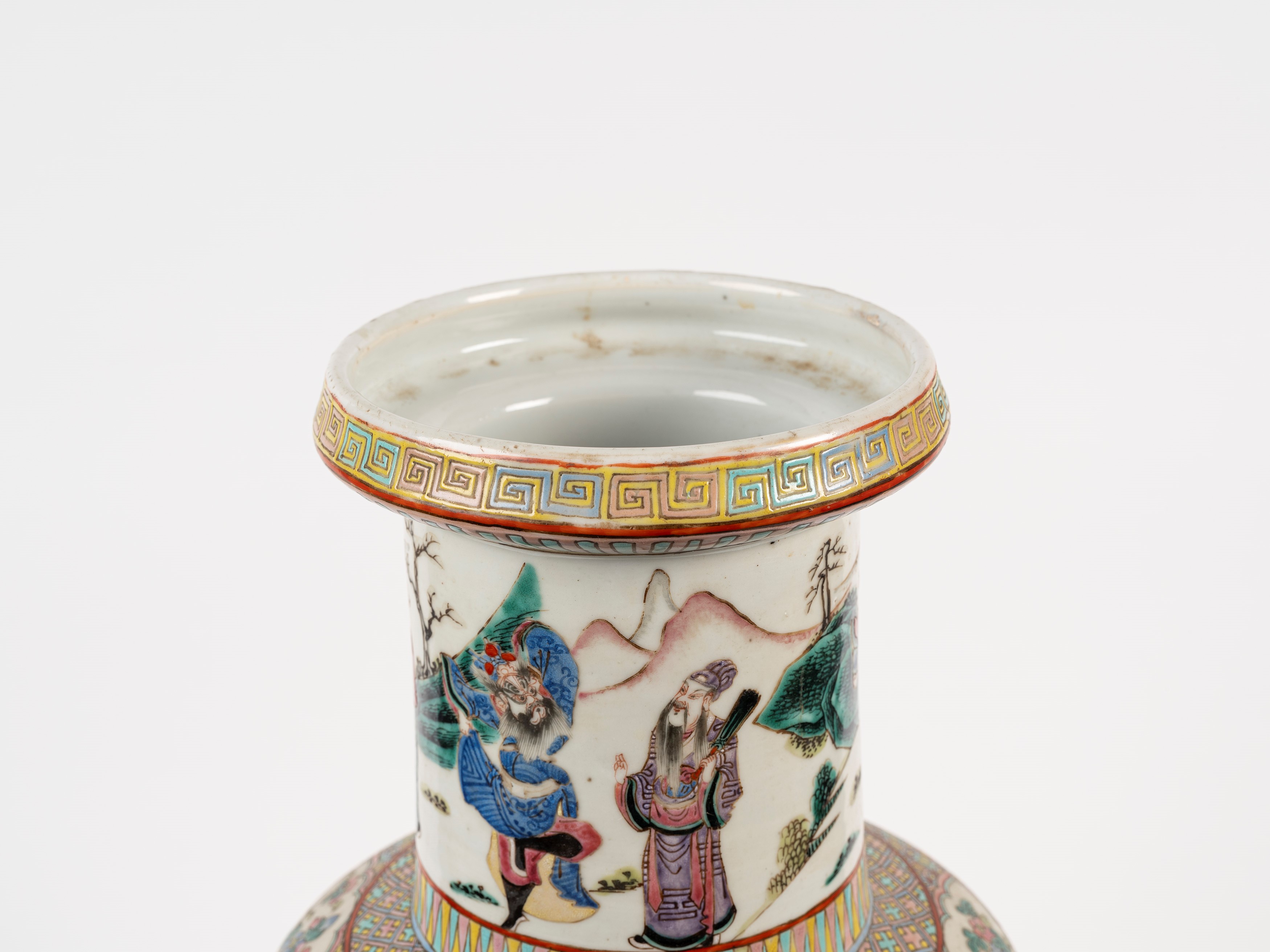 VASO ROULEAU IN PORCELLANA FAMIGLIA ROSA