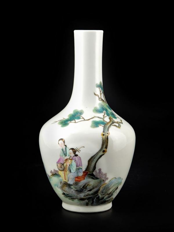  VASO IN PORCELLANA FAMIGLIA ROSA