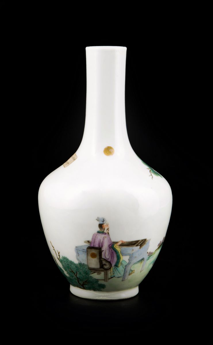 VASO IN PORCELLANA FAMIGLIA ROSA
