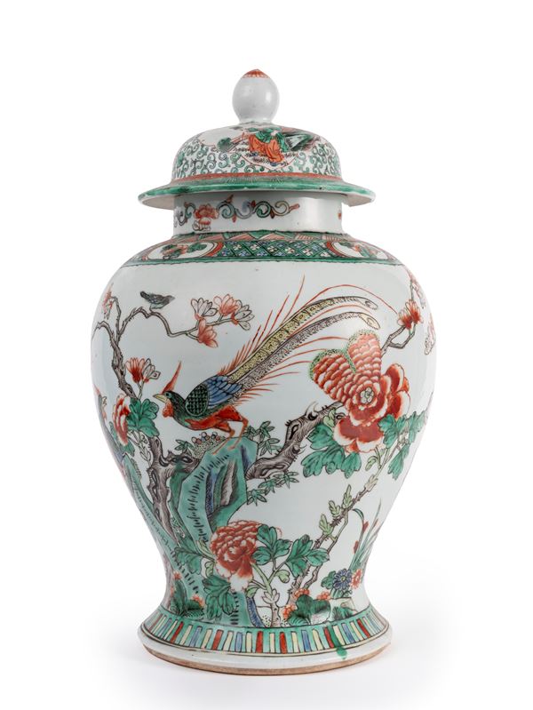 A FAMILLE VERTE JIANGJUN JAR