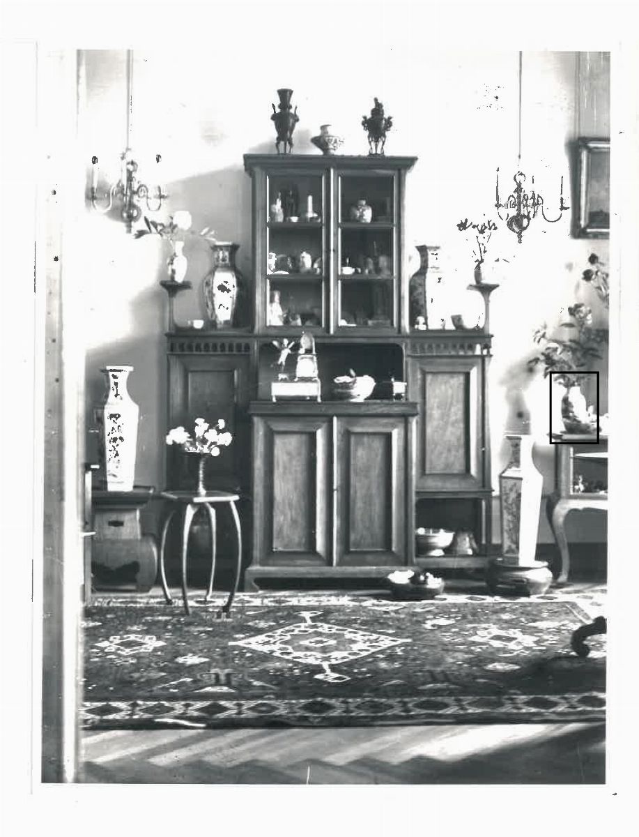 VASO IN PORCELLANA FAMIGLIA ROSA