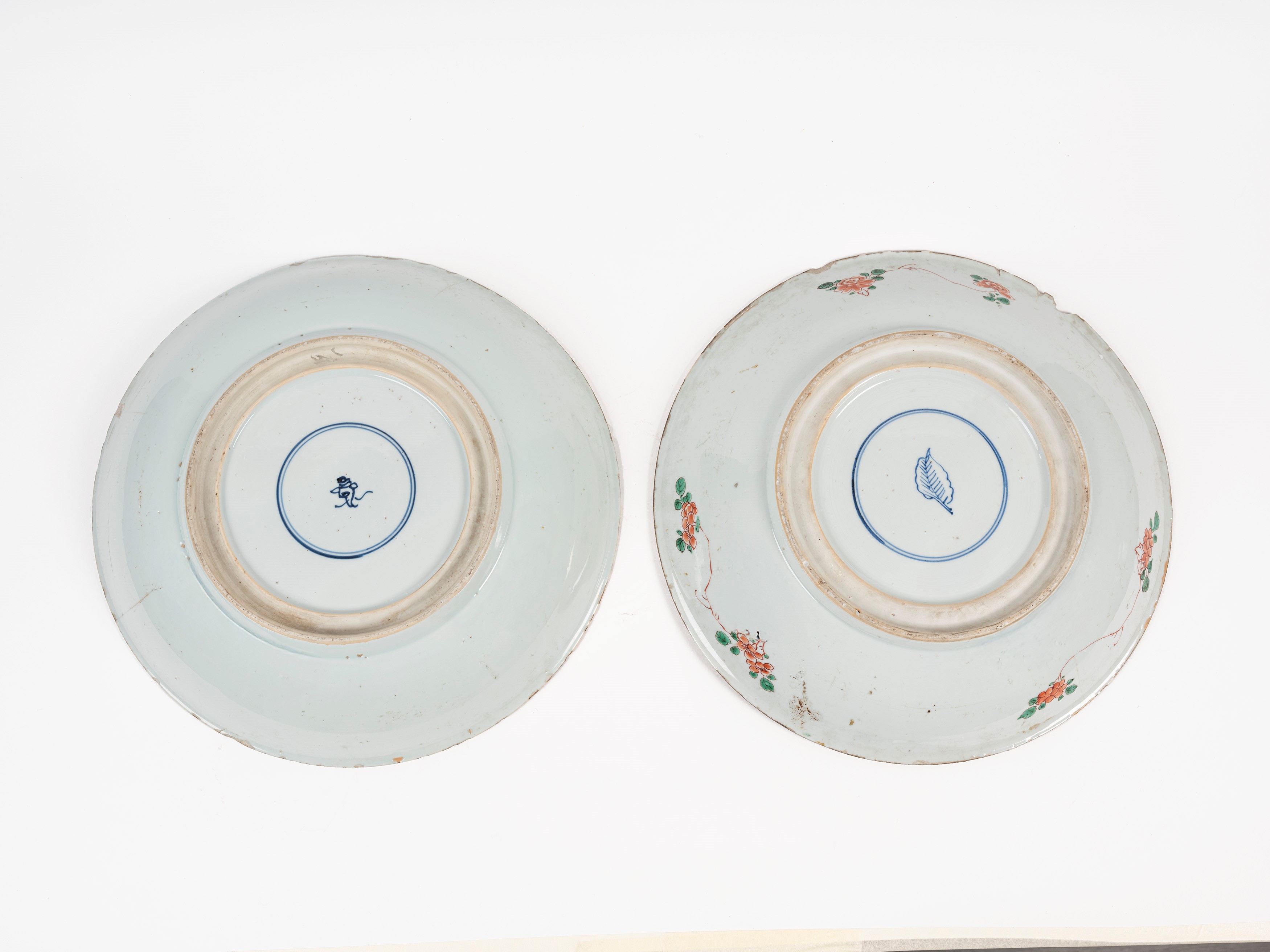 DUE GRANDI PIATTI IN PORCELLANA FAMIGLIA VERDE