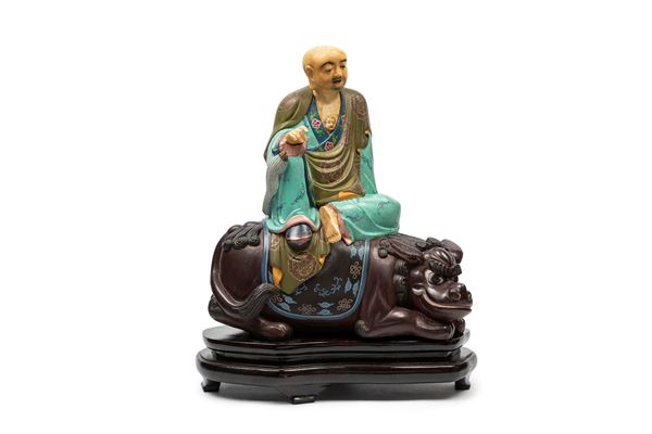 ☼WOODEN SCULPTURE WITH IVORY ELEMENTS