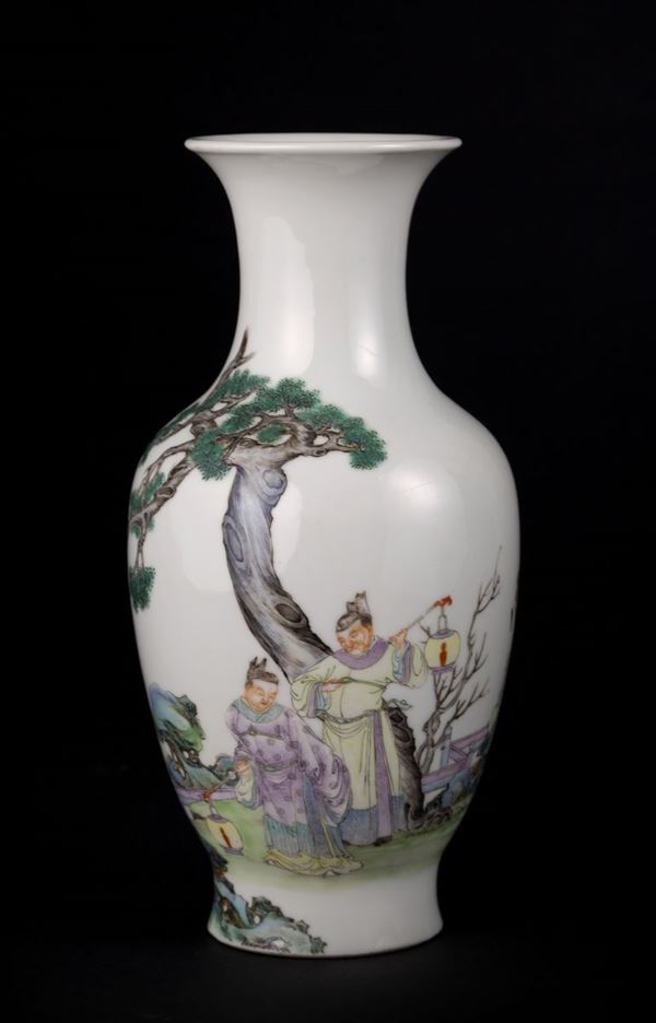 VASO IN PORCELLANA A COLONNA DI BALAUSTRA