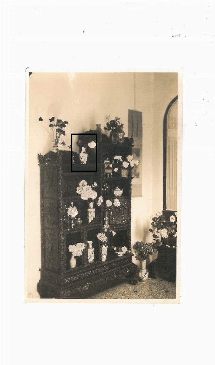 VASO IN PORCELLANA A COLONNA DI BALAUSTRA