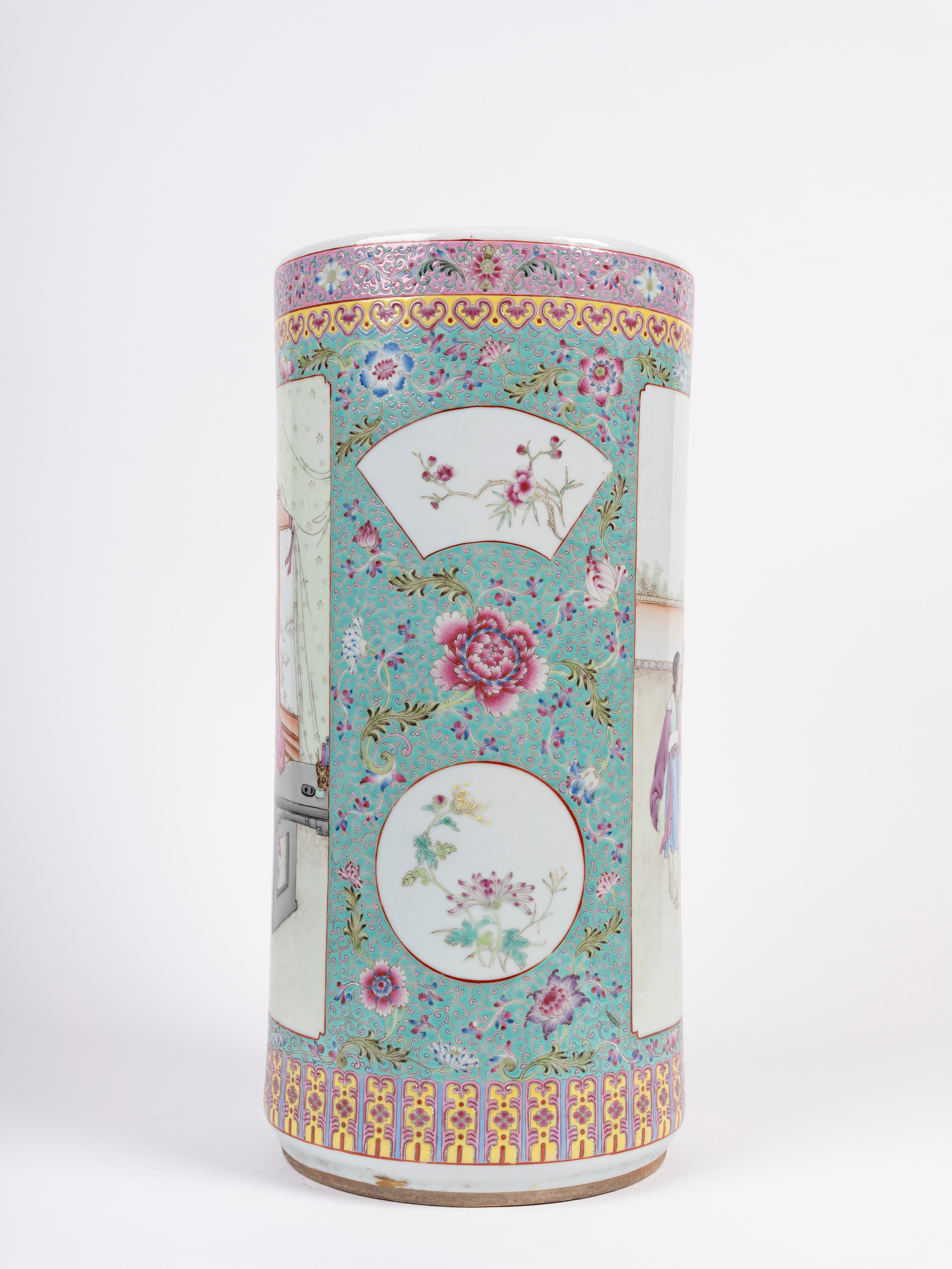 VASO IN PORCELLANA FAMIGLIA ROSA