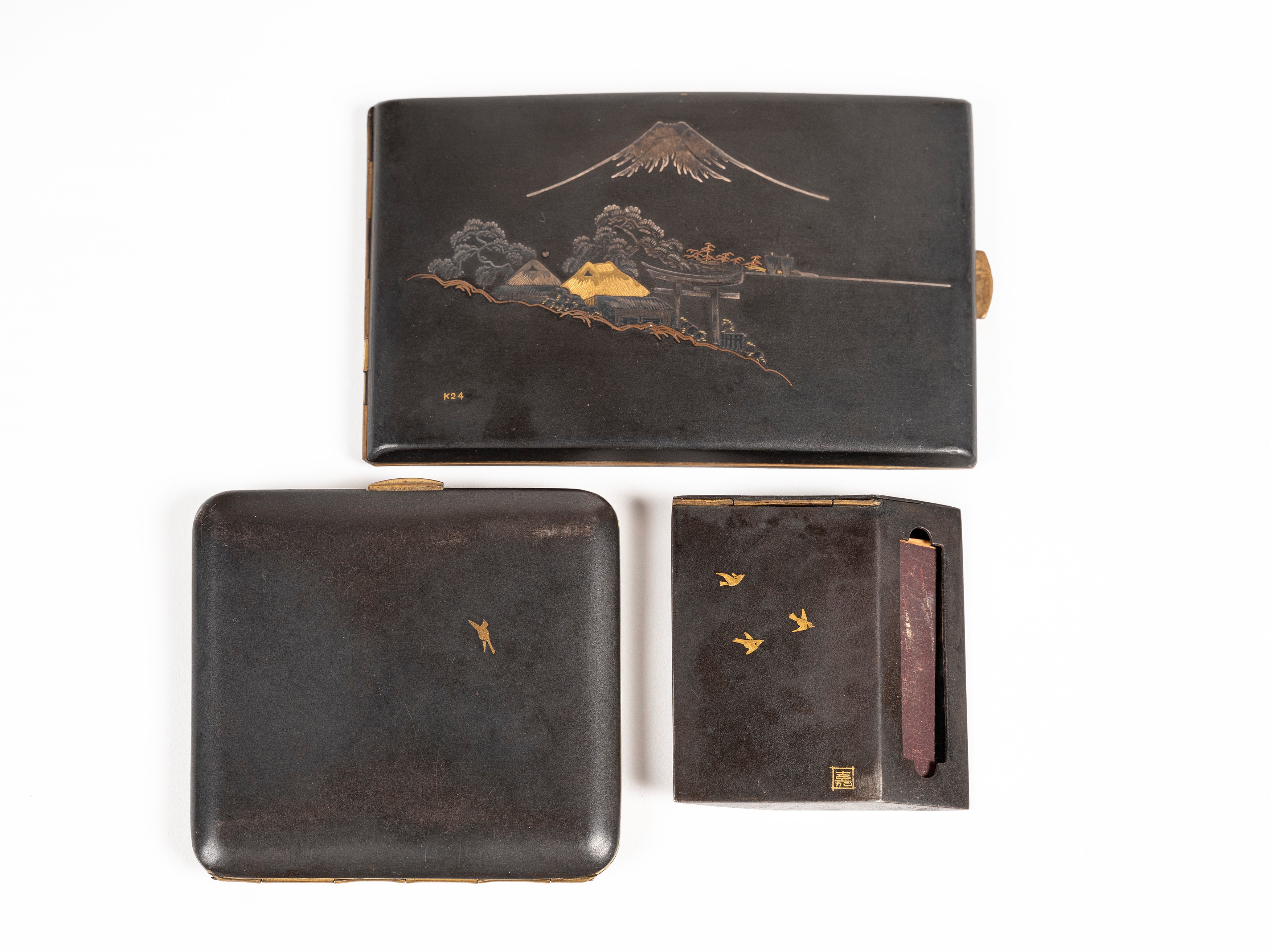 TRE SCATOLINE IN METALLO DORATO