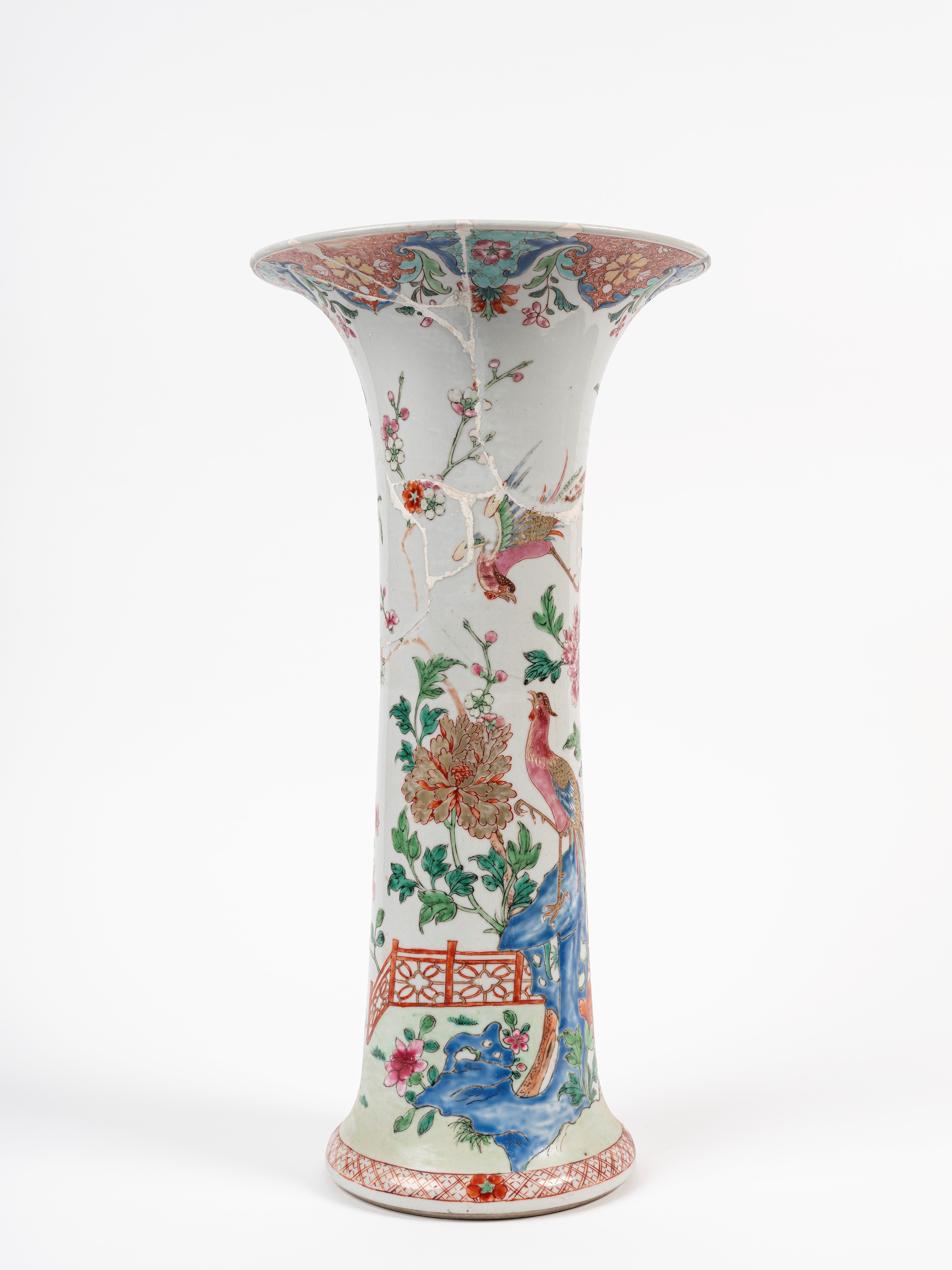 VASO IN PORCELLANA FAMIGLIA ROSA
