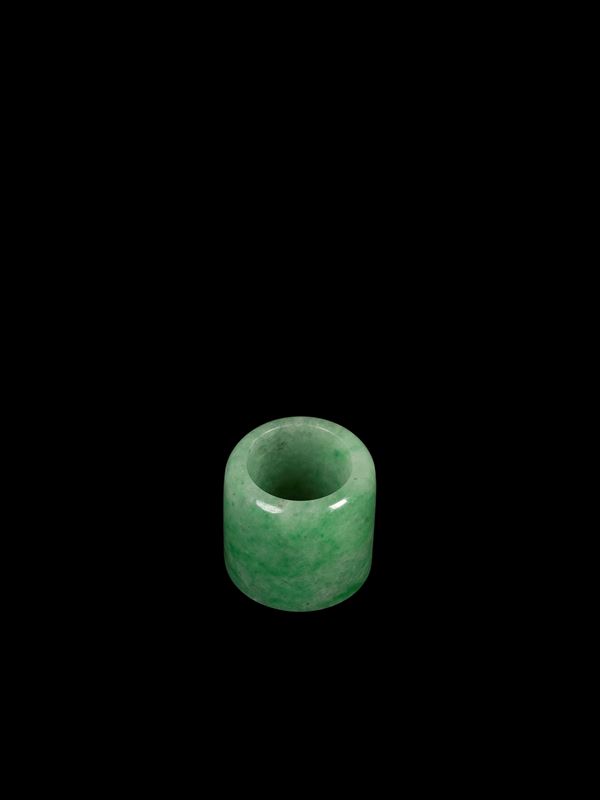 A JADEITE ARCHER RING