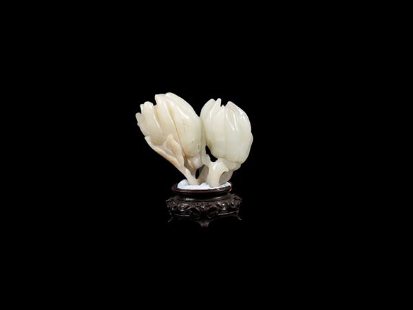 A JADE CARVING OF BUDDHA'S HAND