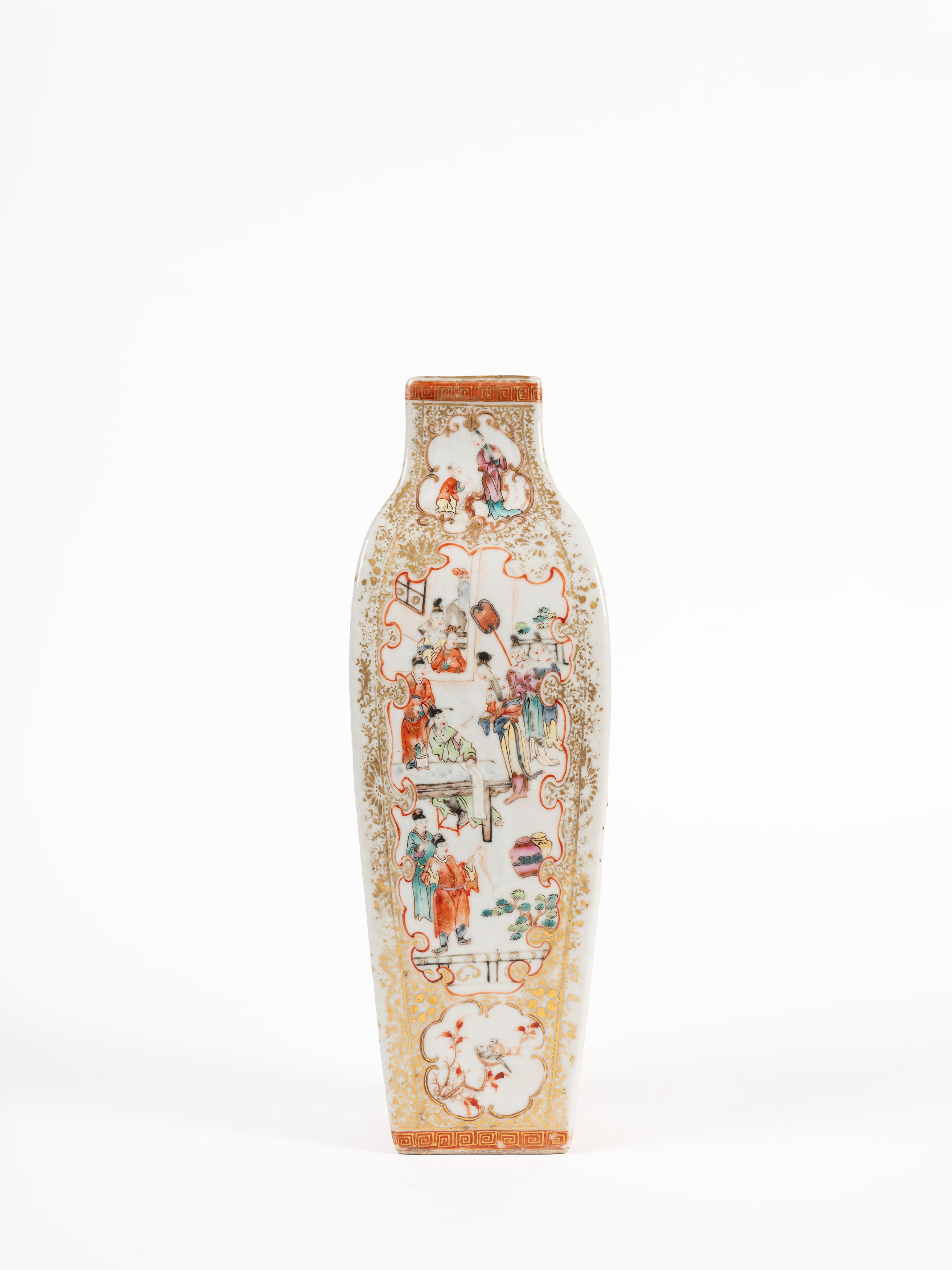 VASO IN PORCELLANA FAMIGLIA ROSA