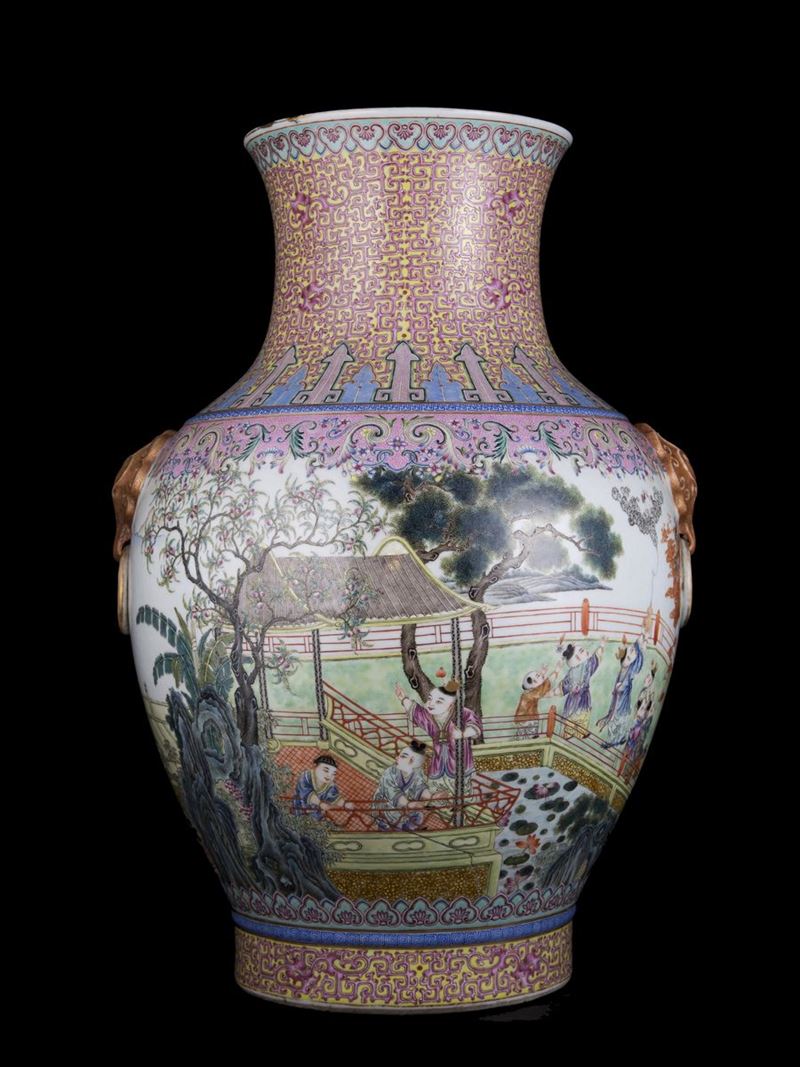 GRANDE VASO IN PORCELLANA FAMIGLIA ROSA