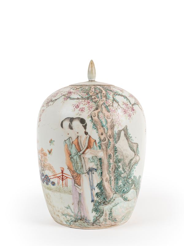 A QIANJIANGCAI PORCELAIN POTICHE