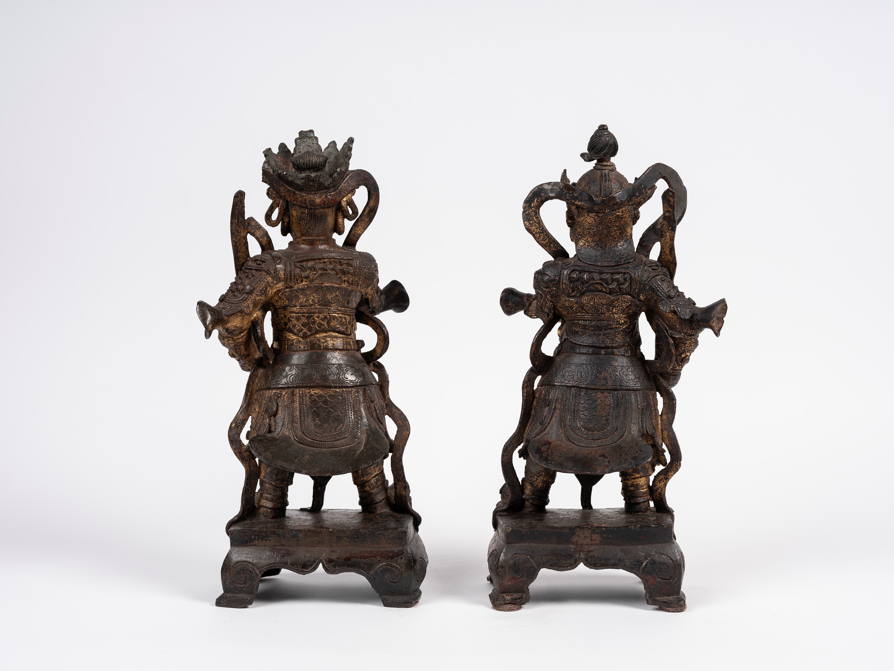 COPPIA DI FIGURE IN BRONZO DORATO