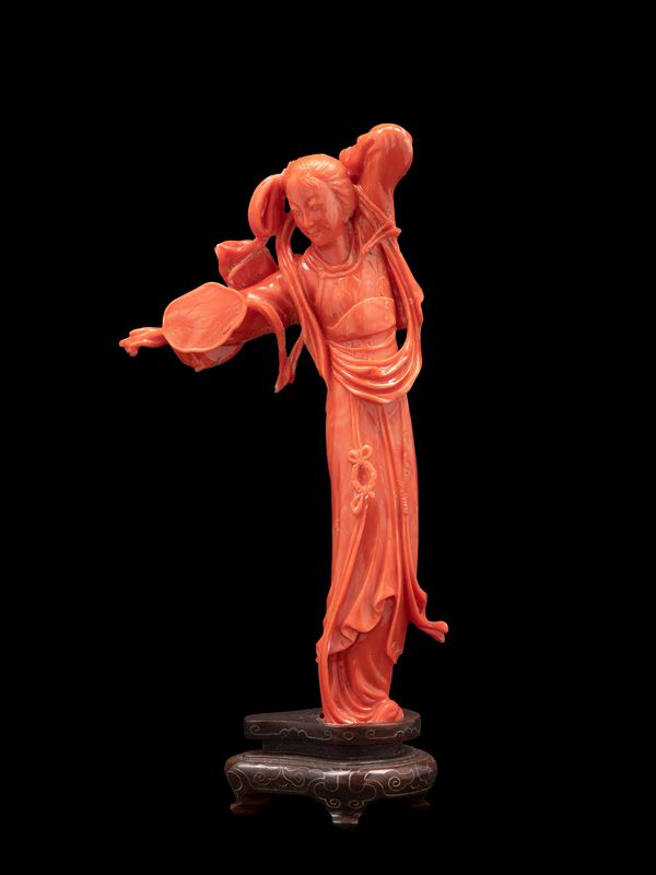 ☼A RED MOMO CORAL FIGURE
