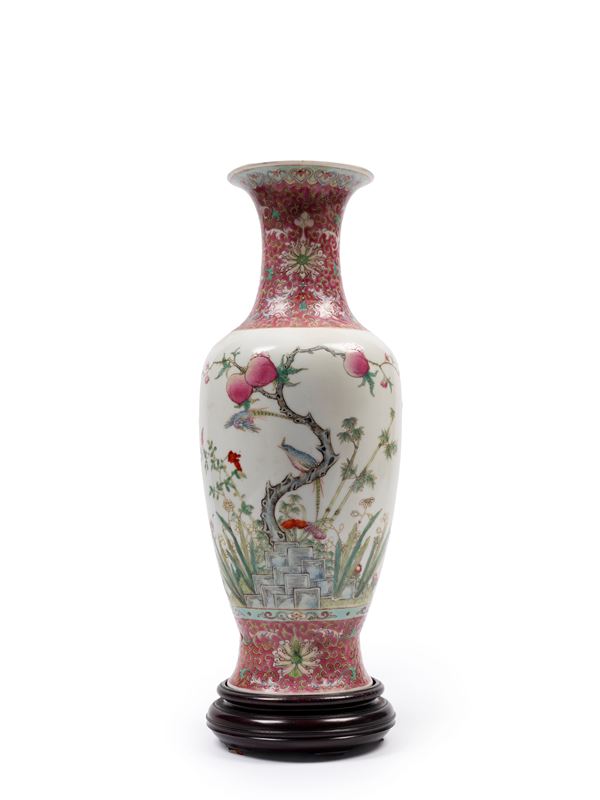 A FAMILLE ROSE BALUSTER-SHAPED PORCELAIN VASE