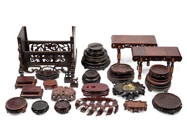 TWENTY NINE WOODEN STANDS  (China, 20th century)  - Auction Fine Asian Art - Marcopolo srl - Marcopolo Asian Art Auction Milano