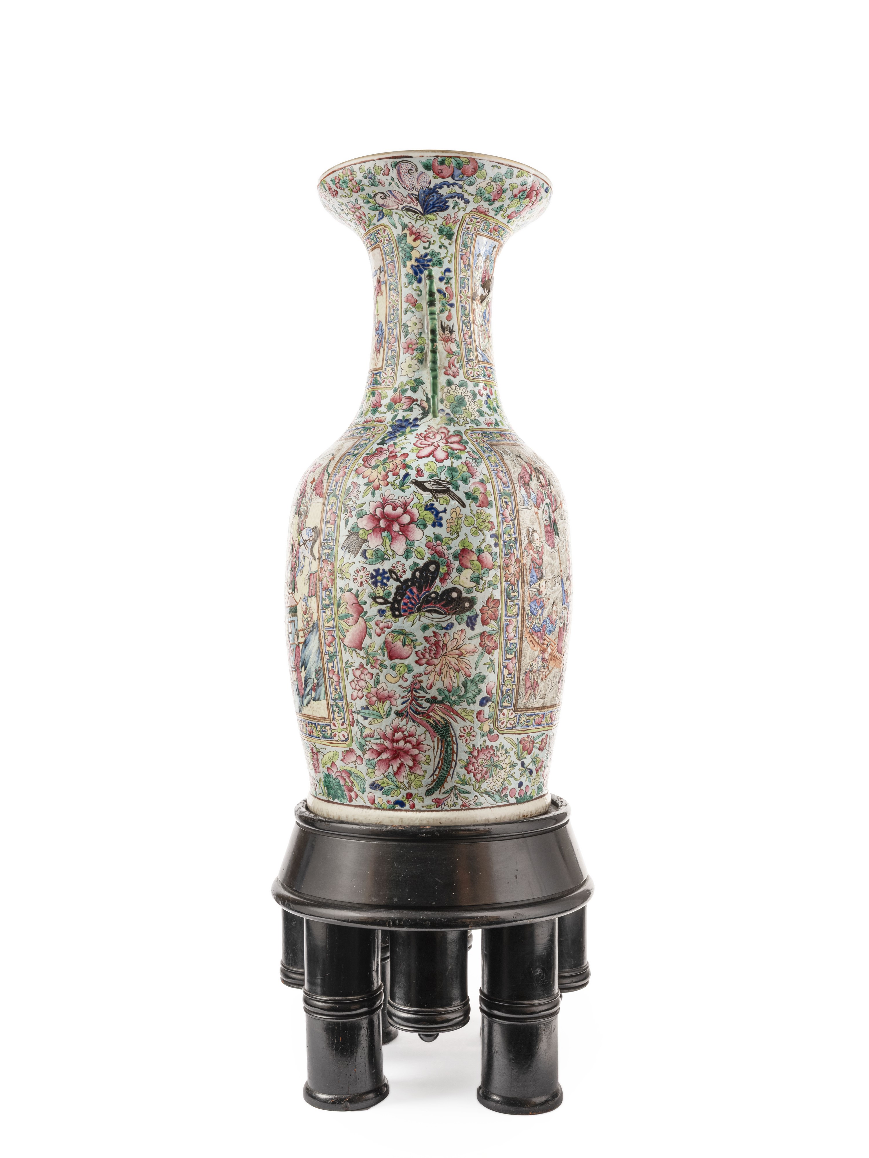 GRANDE VASO IN PORCELLANA FAMIGLIA ROSA