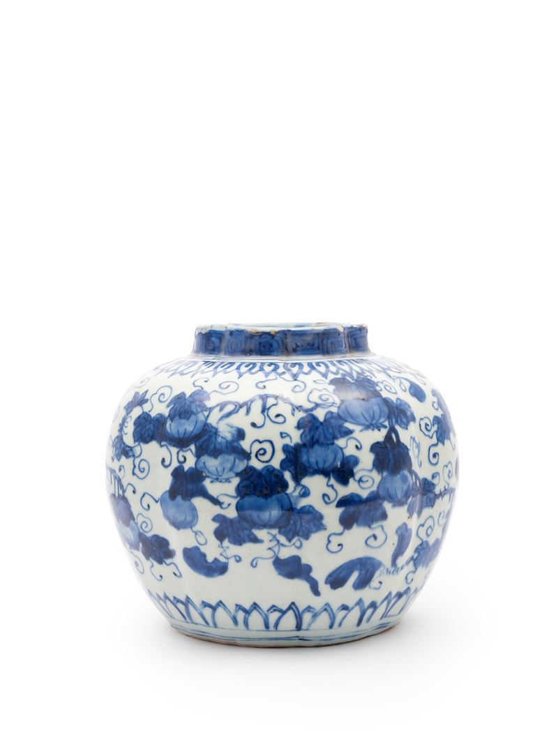 VASO IN PORCELLANA BIANCA E BLU