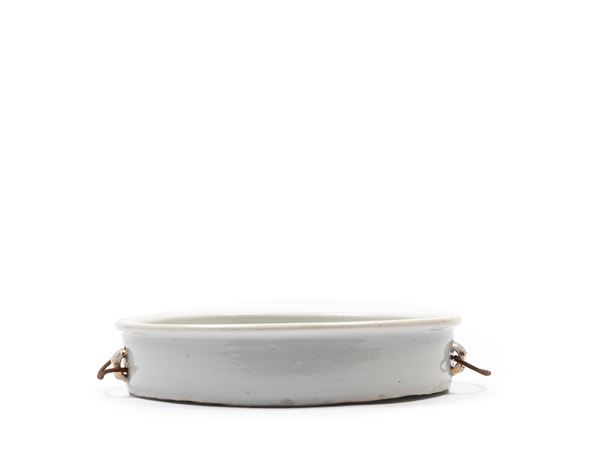 A PORCELAIN POT