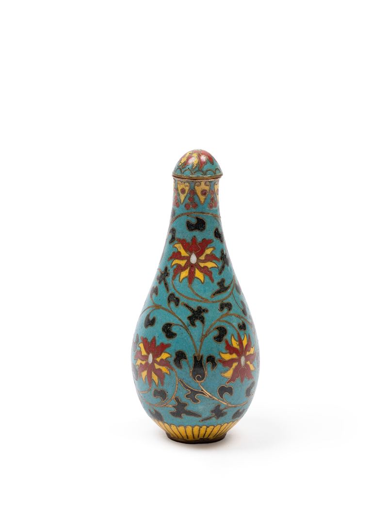 SNUFF BOTTLE IN CLOISONNÉ