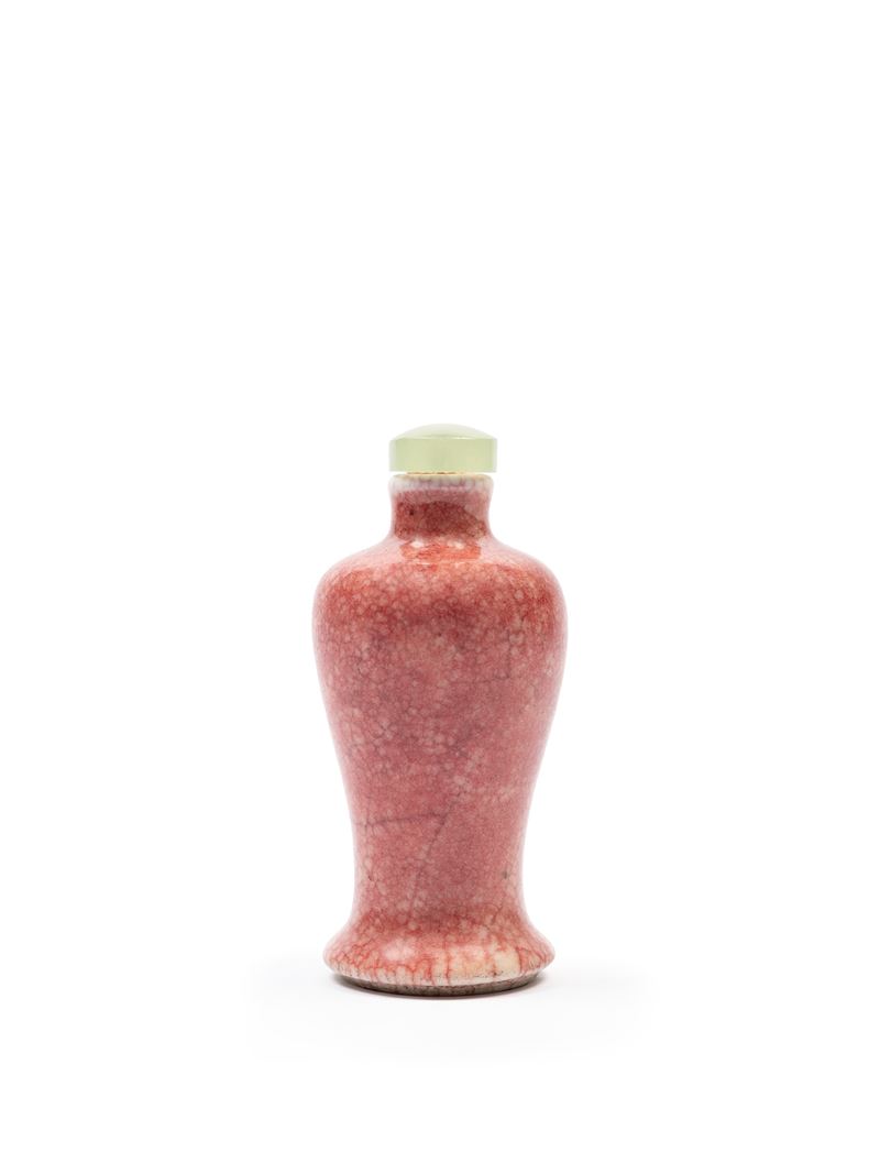 SNUFF BOTTLE IN PORCELLANA