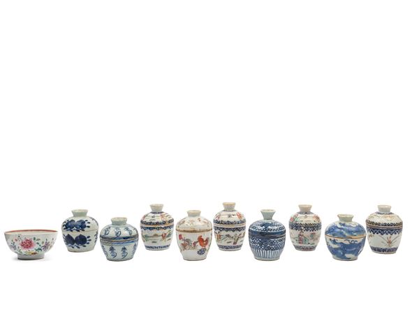TEN PORCELAIN PIECES