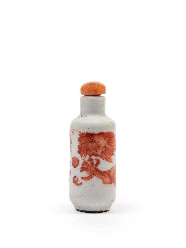 SNUFF BOTTLE IN PORCELLANA