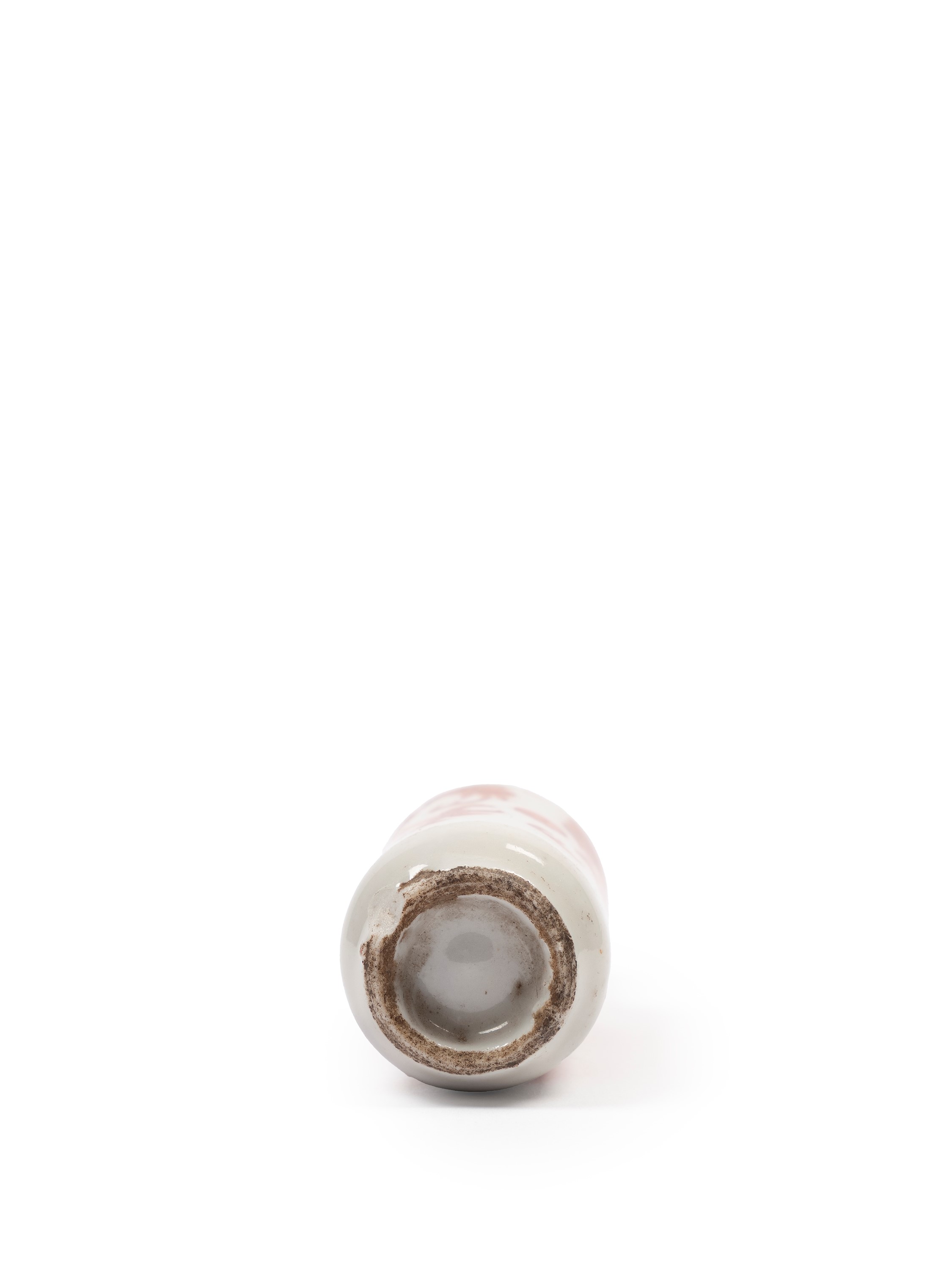 SNUFF BOTTLE IN PORCELLANA