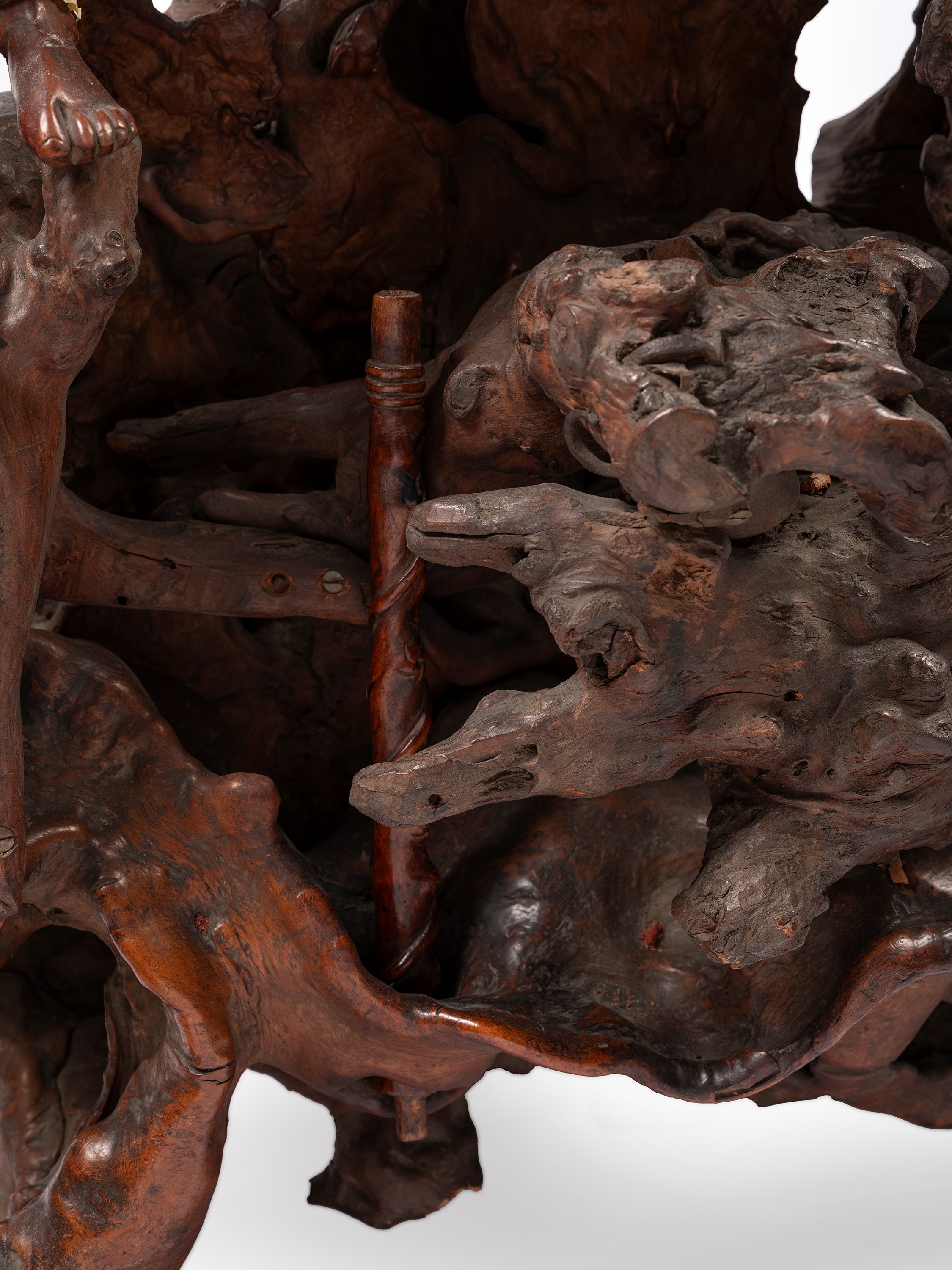 GRANDE SCULTURA IN LEGNO