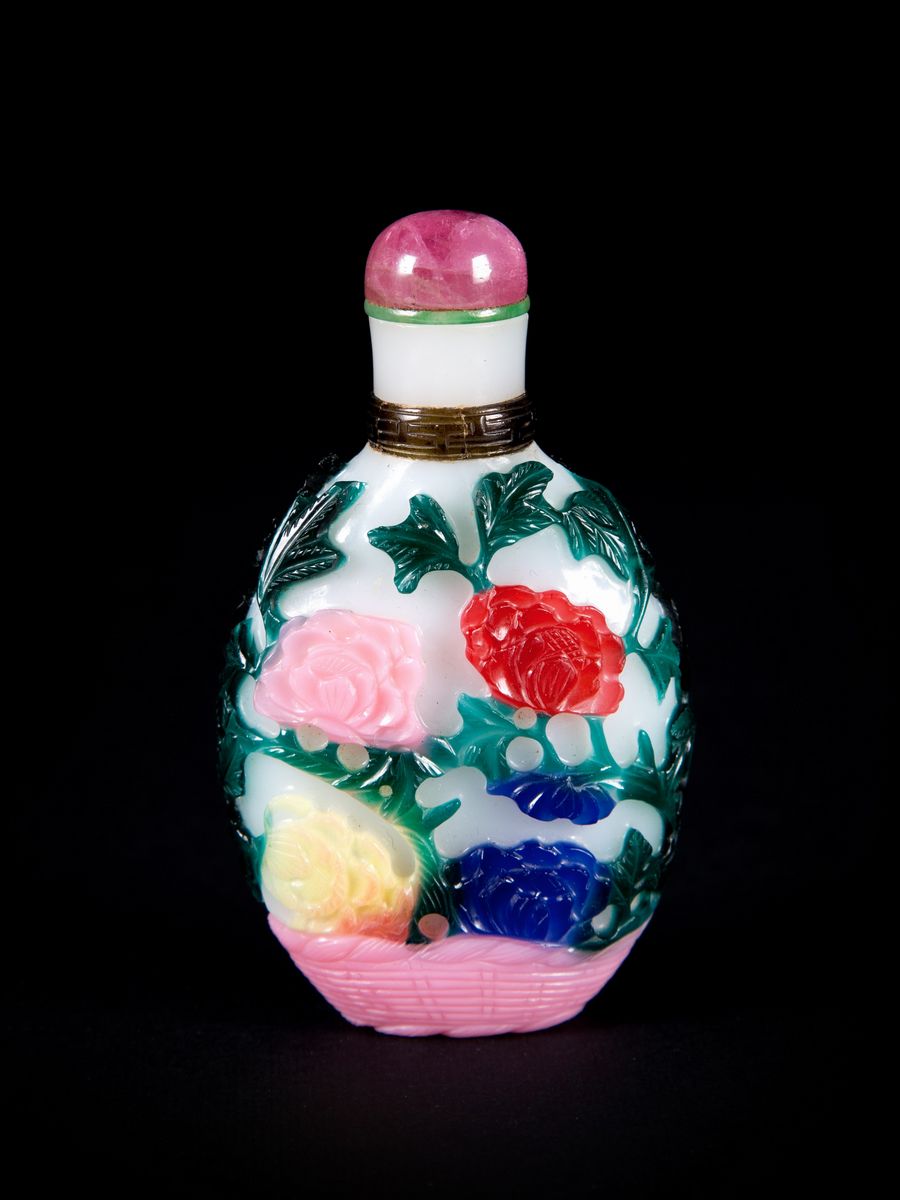 RARA SNUFF BOTTLE IN VETRO CAMMEO A SETTE COLORI