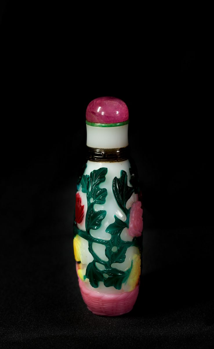 RARA SNUFF BOTTLE IN VETRO CAMMEO A SETTE COLORI