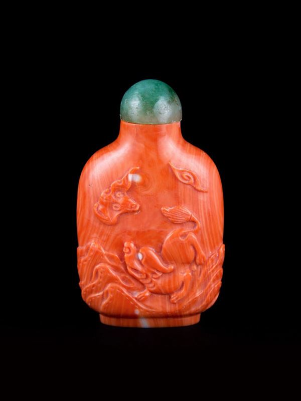 SNUFF BOTTLE INTAGLIATA IN CORALLO