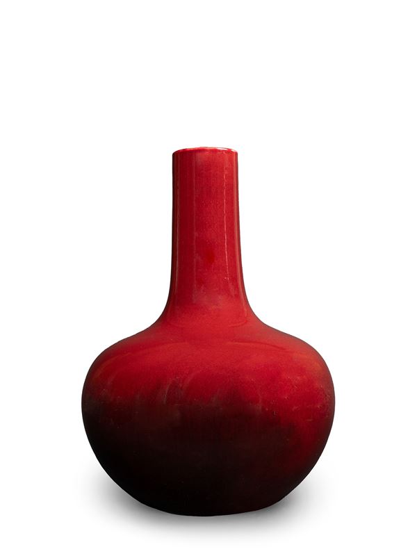 A LARGE SANG-DE-BOEUF TIANQIUPING PORCELAIN VASE