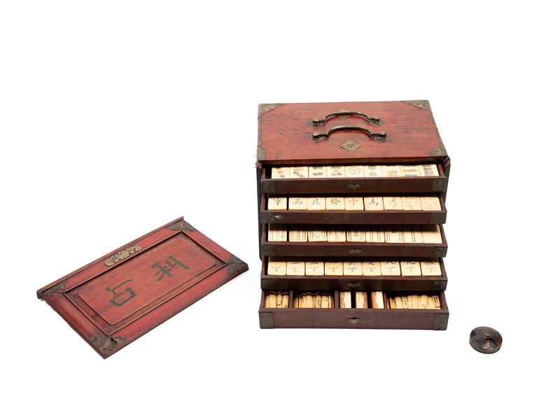 Cofanetto Contenente Gioco del Mah-jong