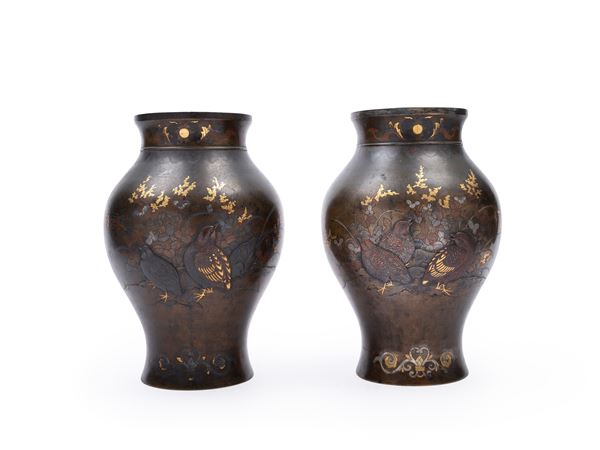 COPPIA DI GRANDI VASI IN BRONZO