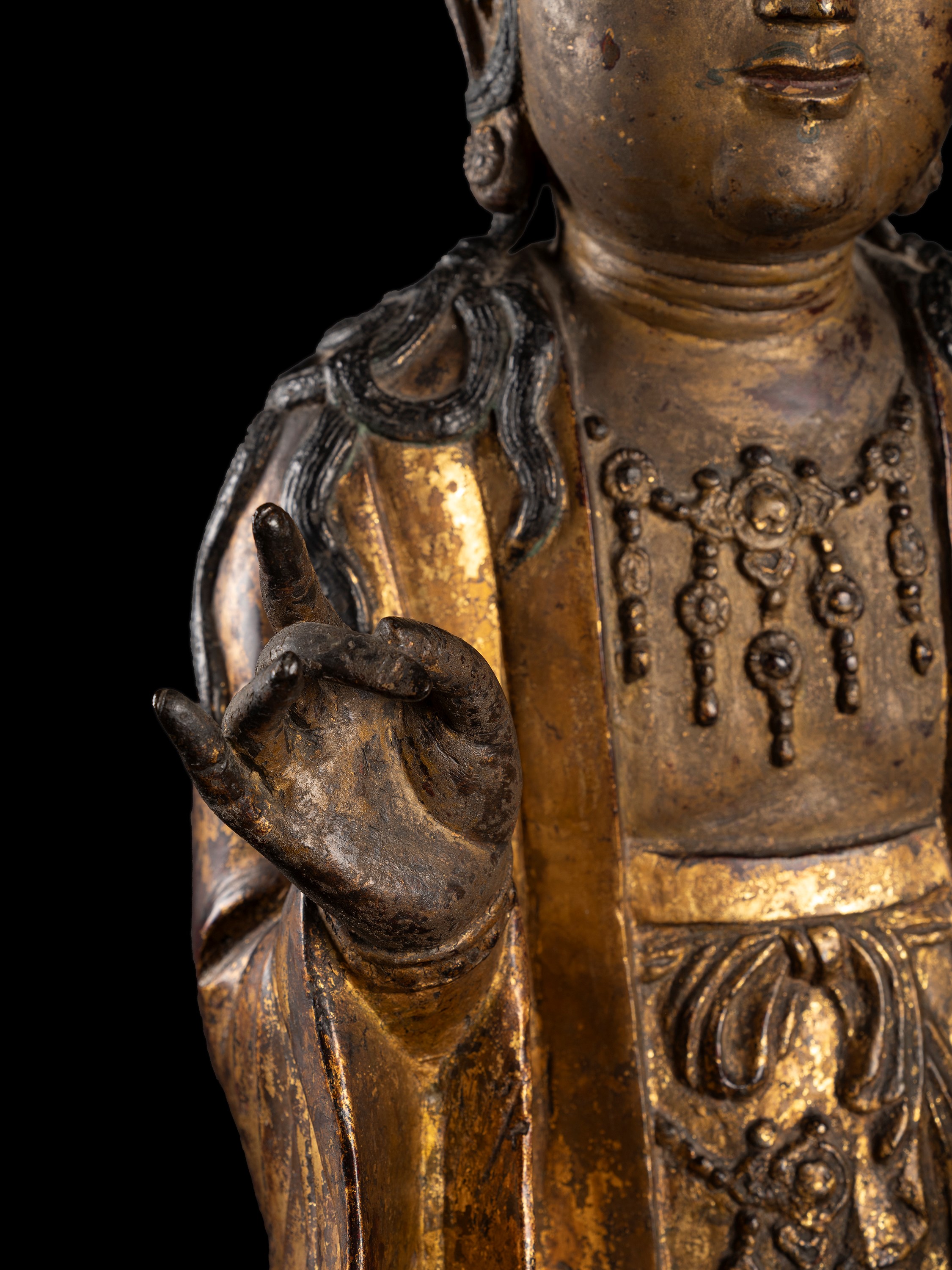 Gwanseum Bosal, Figura in bronzo dorato, h cm 52, Corea, periodo Goryeo, XII/XIII secolo