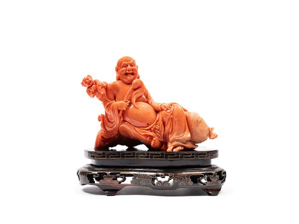 ☼A RED MOMO CORAL FIGURE