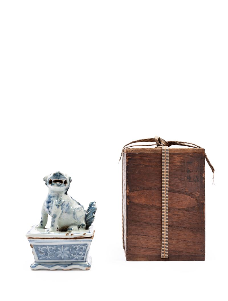 BRUCIA INCENSO IN PORCELLANA BIANCO E BLU 'KOSOMETSUKE'