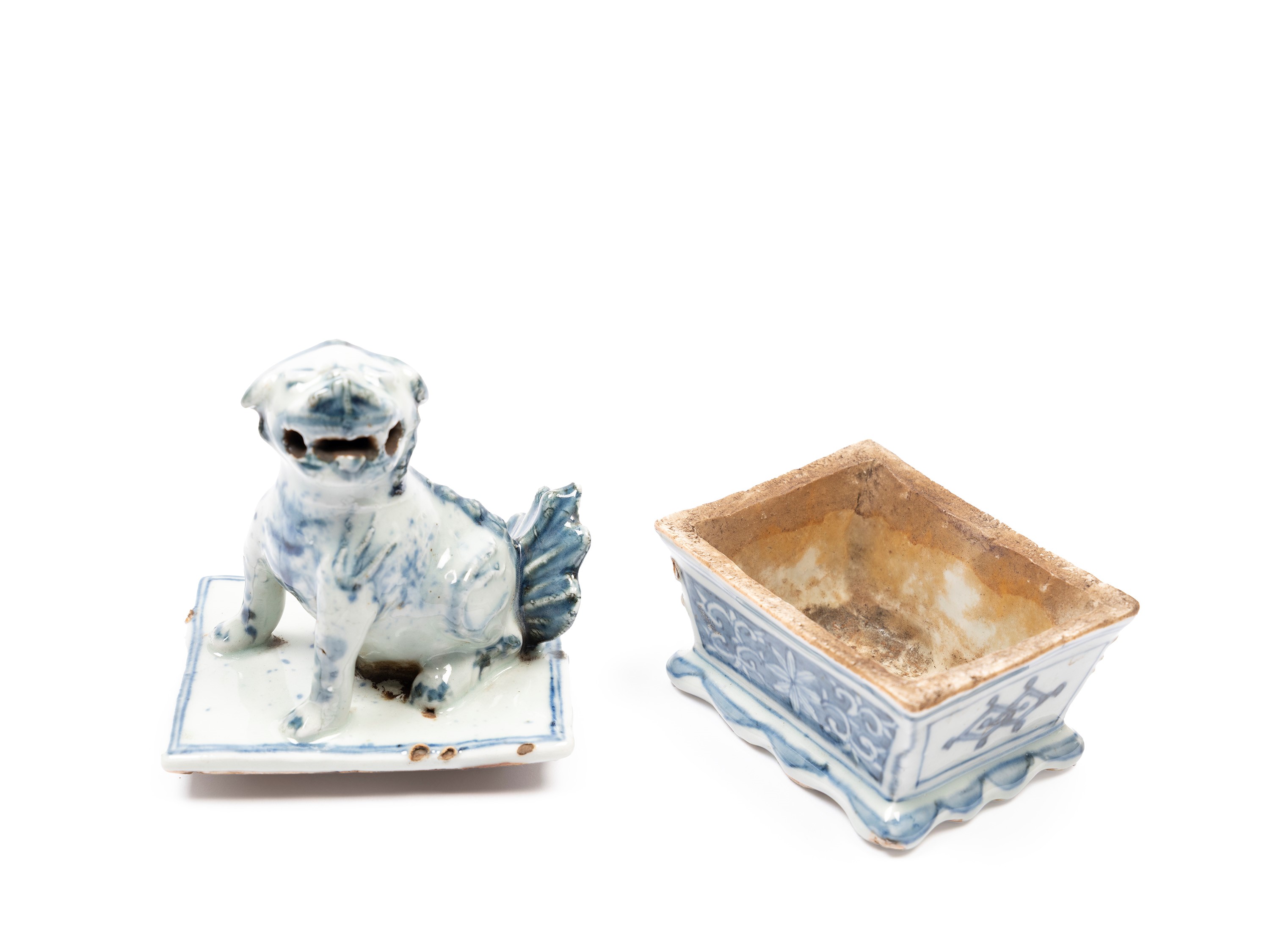 BRUCIA INCENSO IN PORCELLANA BIANCO E BLU 'KOSOMETSUKE'