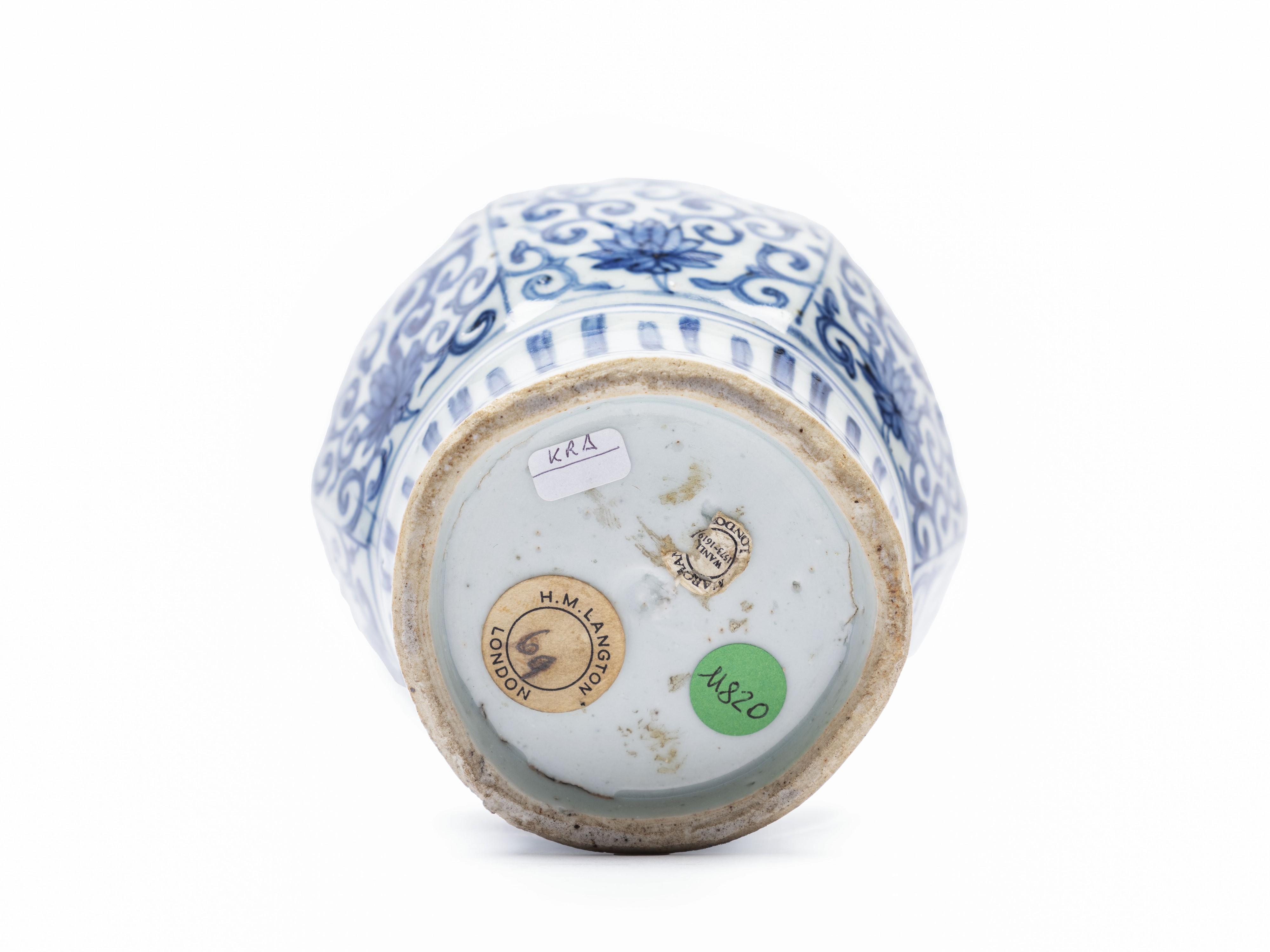 VASO IN PORCELLANA BIANCA E BLU