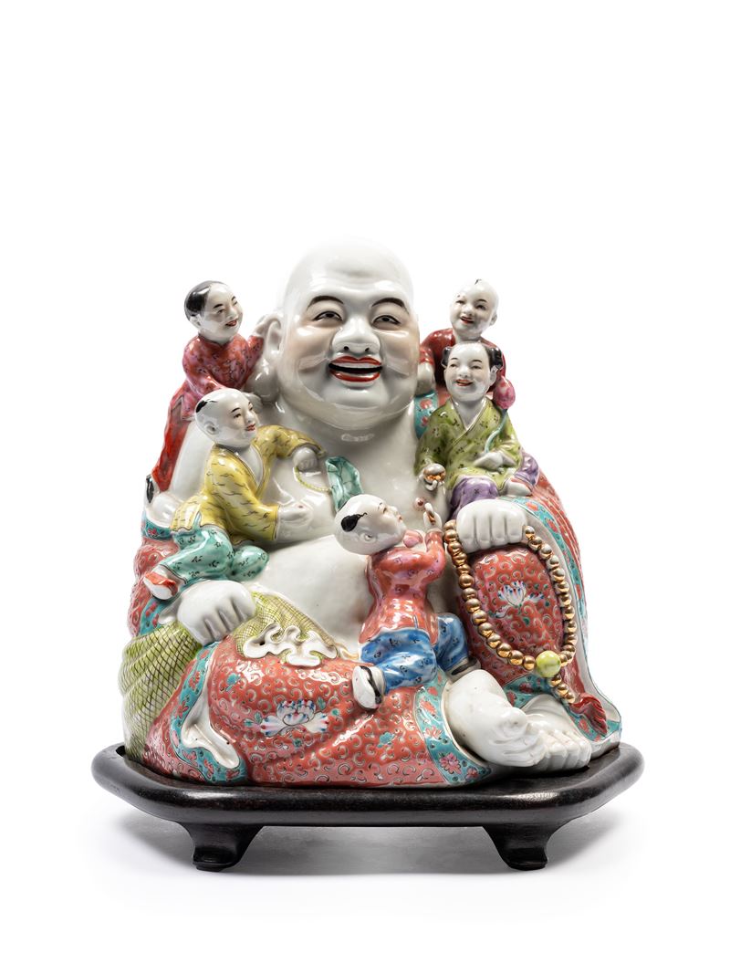 BUDDA IN PORCELLANA FAMIGLIA ROSA