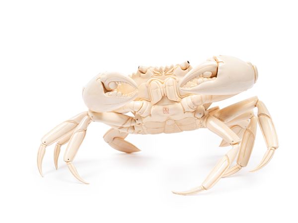 ☼AN IVORY CRAB