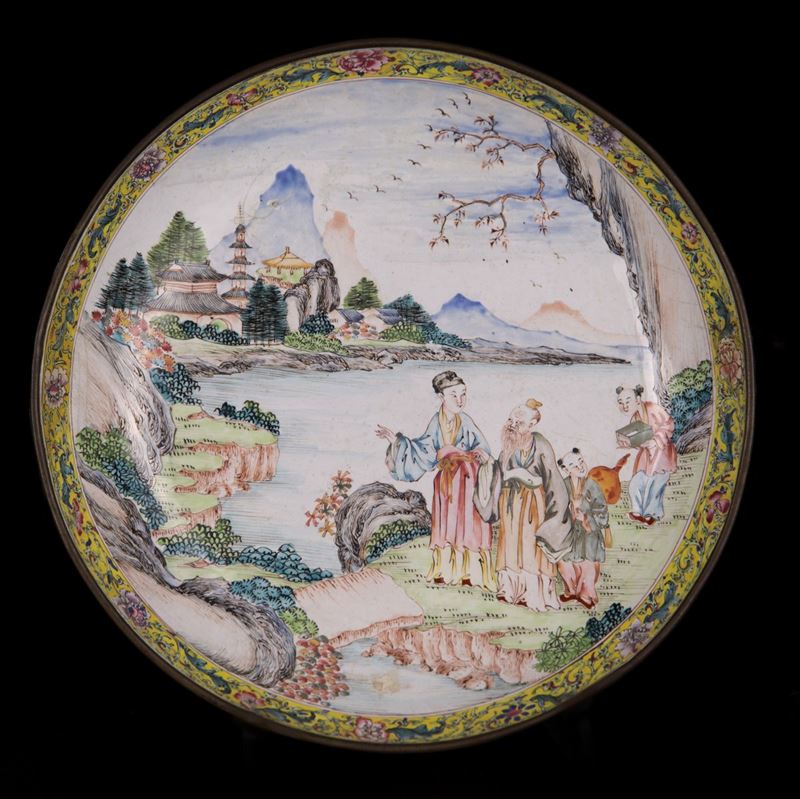 Piatto smaltato su rame, Cina, dinastia Qing, XVIII secolo