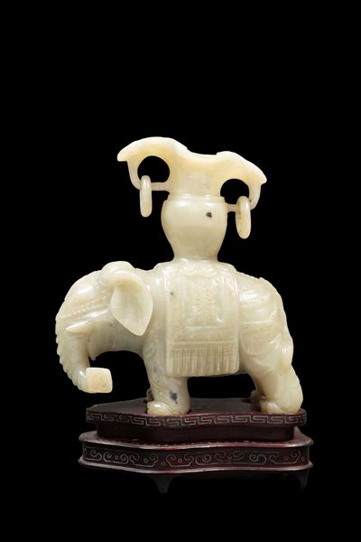Figura di Elefante in Giada Serpentino