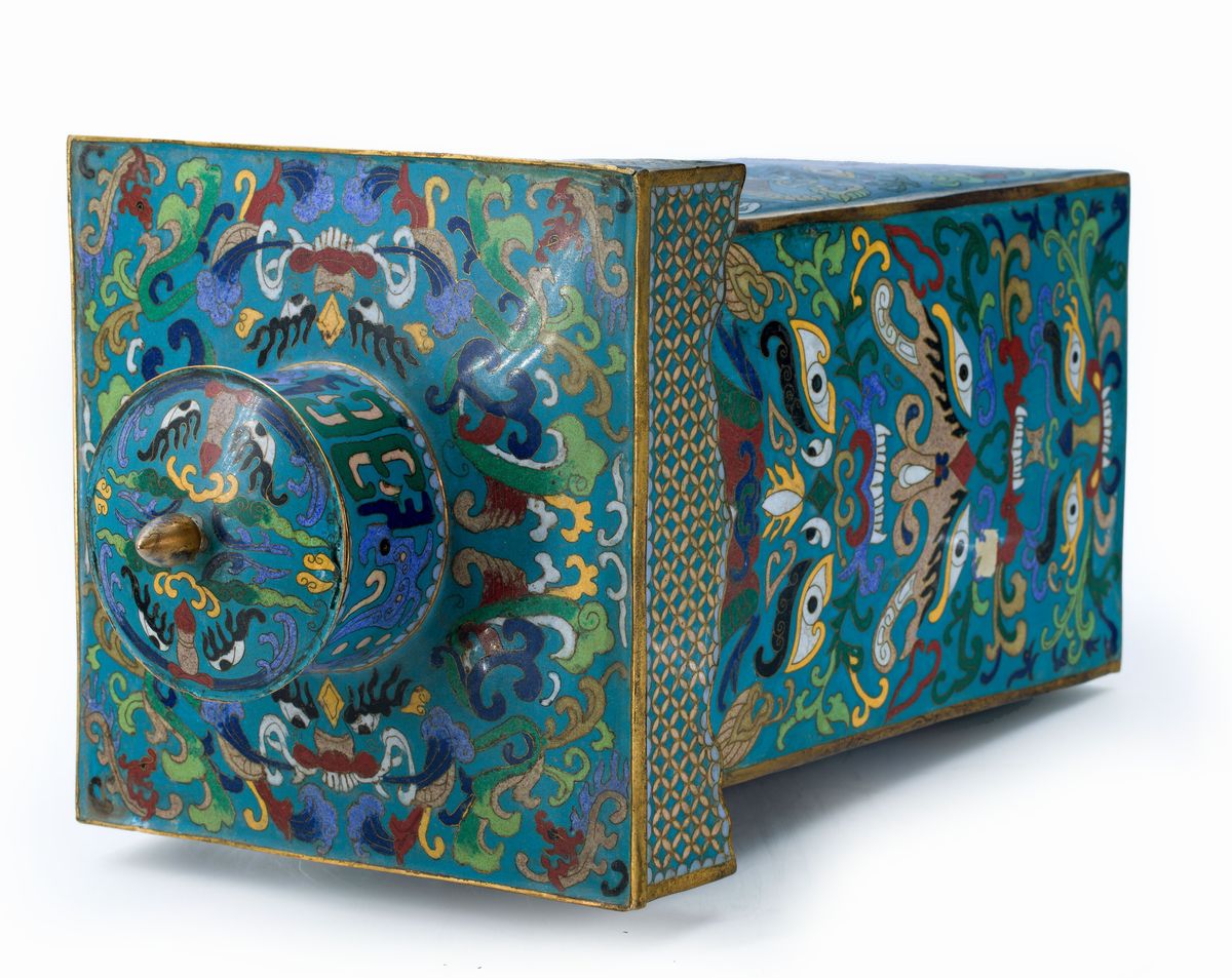 Vaso cloisonné, Cina, fine XIX secolo