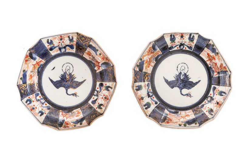 COPPIA DI PIATTI IN PORCELLANA ARITA