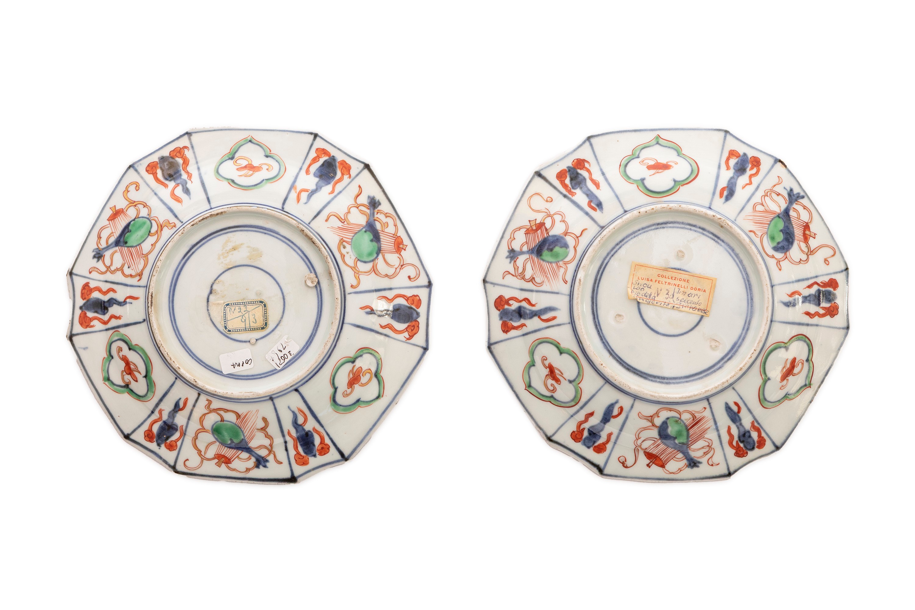COPPIA DI PIATTI IN PORCELLANA ARITA