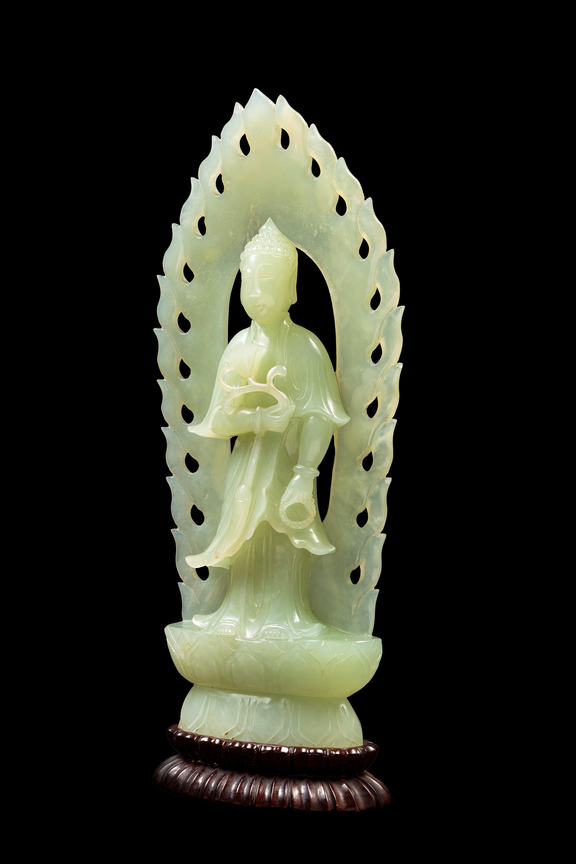 GRANDE SCULTURA IN GIADA SERPENTINO