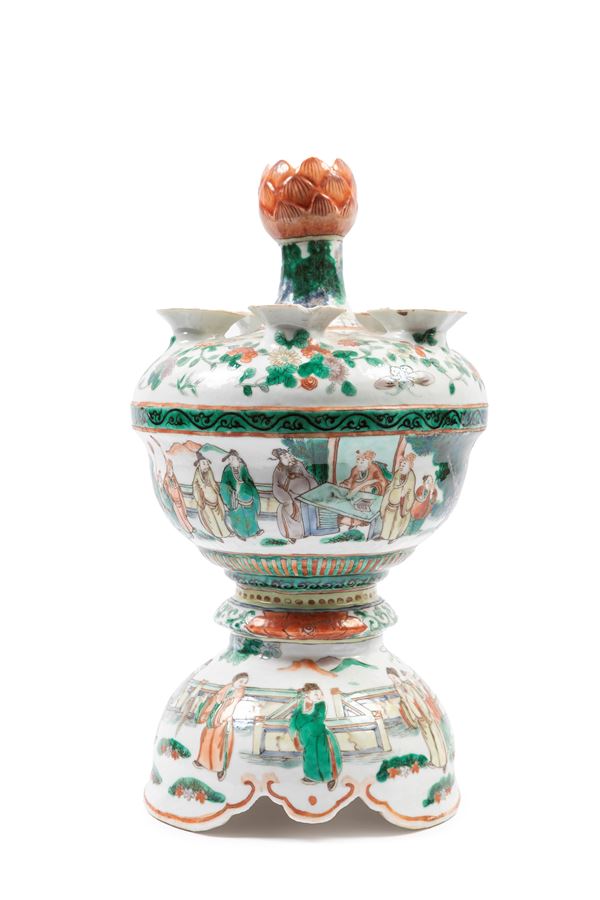 A FAMILLE VERTE PORCELAIN TULIP-VASE
